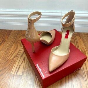 Saks Fifth Avenue nude strappy heel - size 6.5